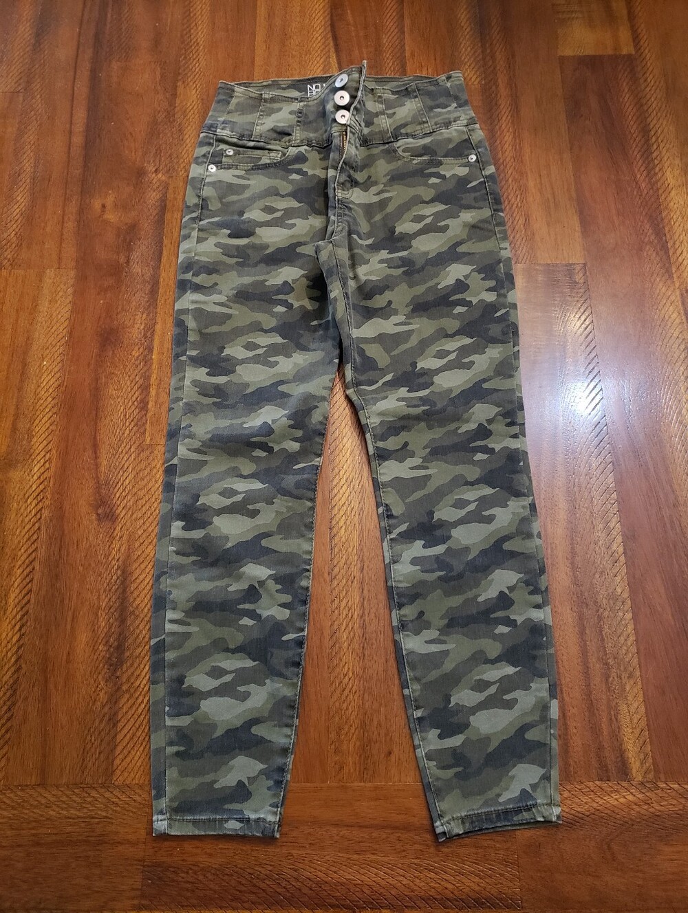 No Boundaries Camo Sculpting Skinny Jeans